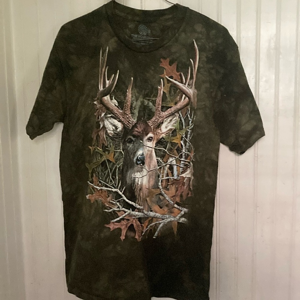The Mountain Deer Tee Shirt NWOT Sz M